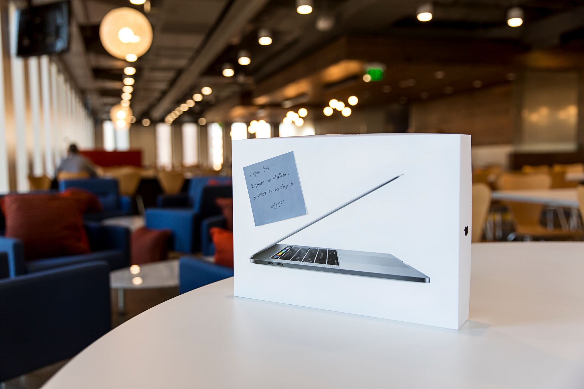 Apple 製品なら企業でも学校でも。