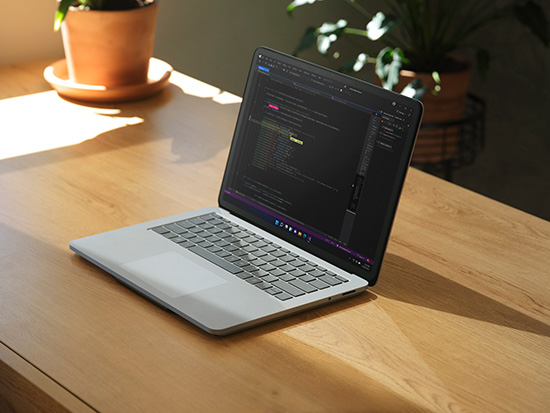 画像：Surface Laptop Studio （１）ノートPCモード
